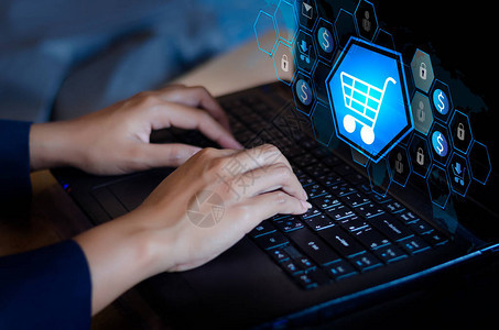 虛擬購(gòu)物新視界 卡通風(fēng)格數(shù)字手寫(xiě)墻上的互聯(lián)網(wǎng)購(gòu)物體驗(yàn)